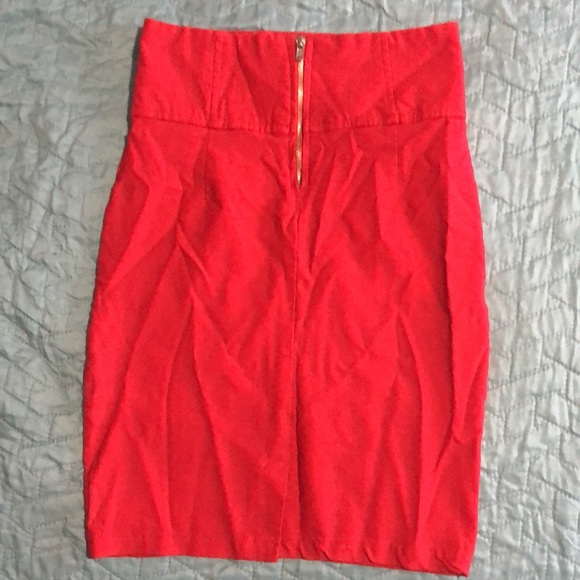 Womens red pencil skirt - Picture 2 of 3